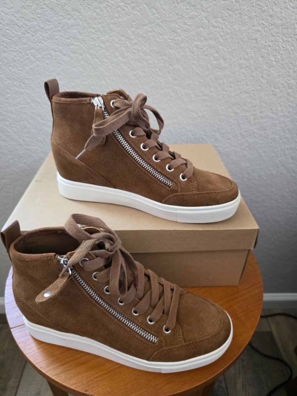 Steve Madden Cornell Hidden Wedge High Top Sneakers Cognac Suede NIB 7.5